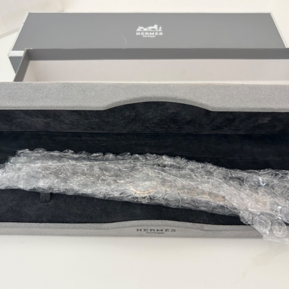 Great condition Hermes clipper watch - Picture 3 of 9